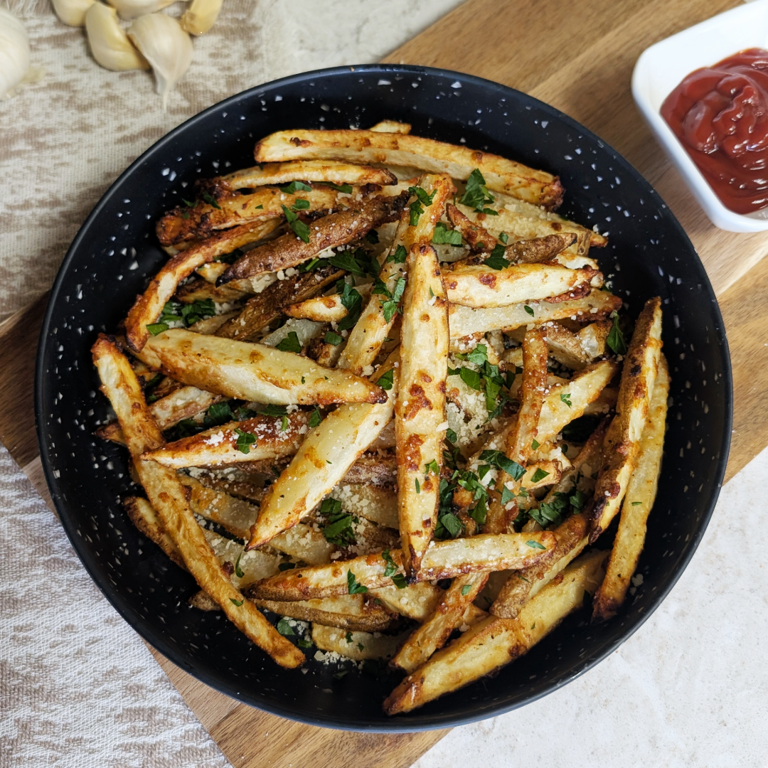 Crispy Air Fryer Garlic Parmesan Fries
